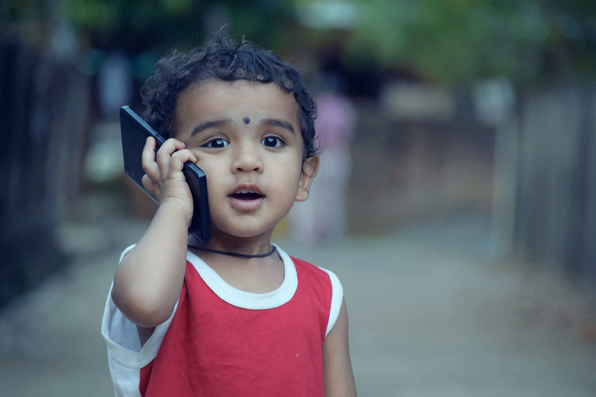 enseñar a los niños a usar las nuevas tecnologías